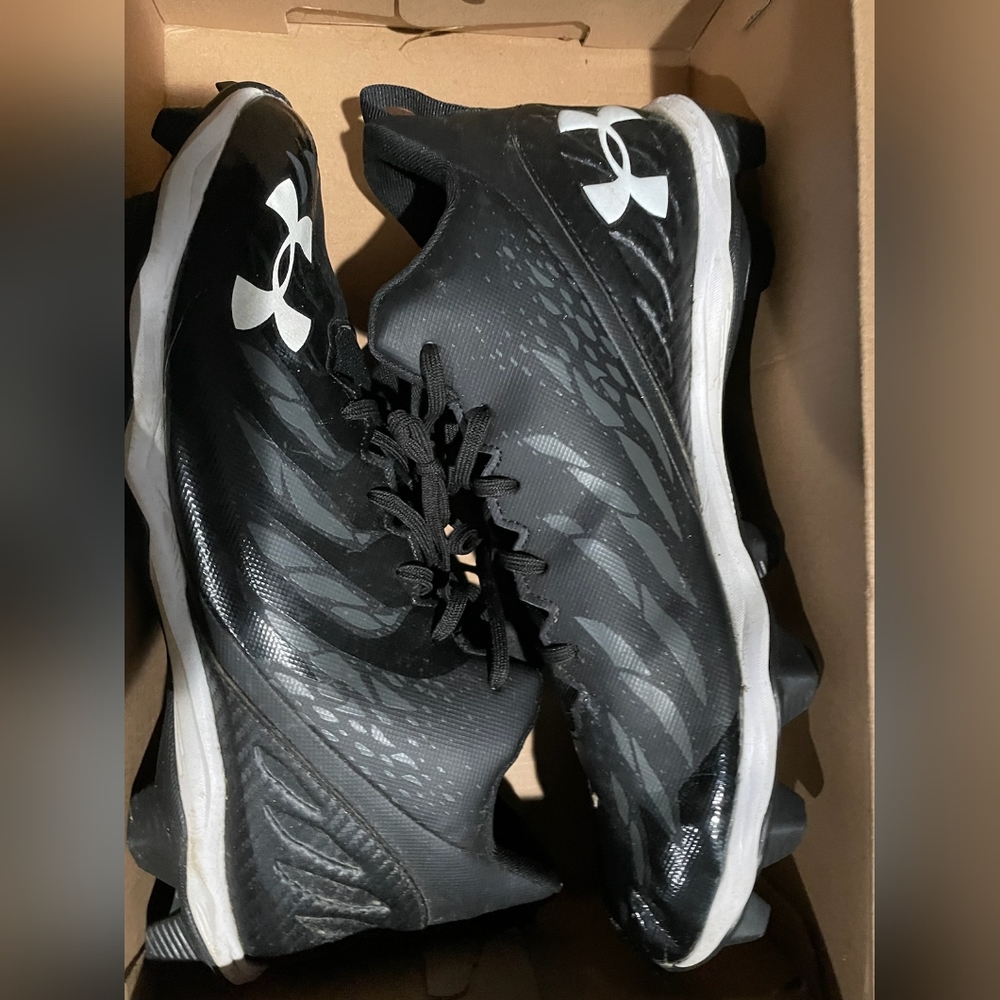 Under Armour football cleats-Size 13